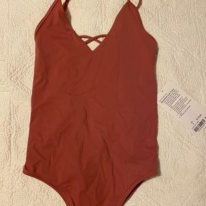 Lululemon “Shoreline One Piece” suit size 6 NWT